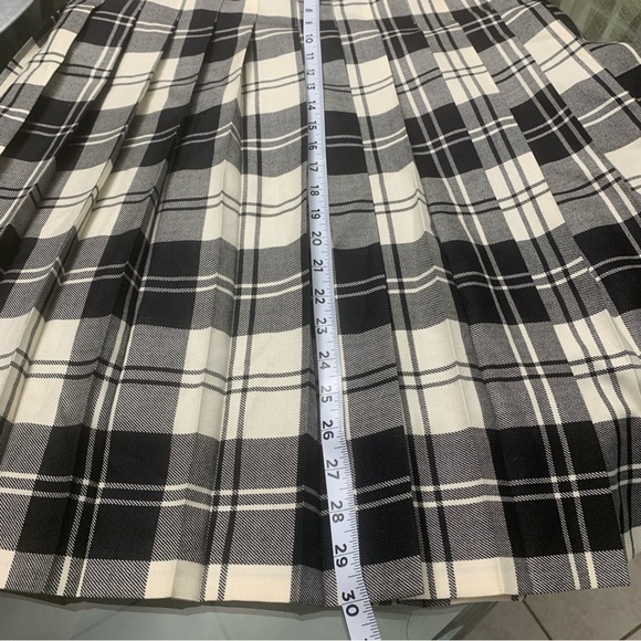 O’Neil of Dublin, 100% wool skirt - Picture 3 of 9